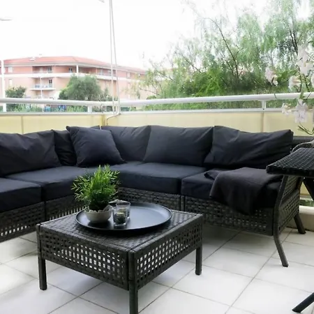 Les Jardins D'Antibes;Sea, Pool, Secluded Terrace.. *